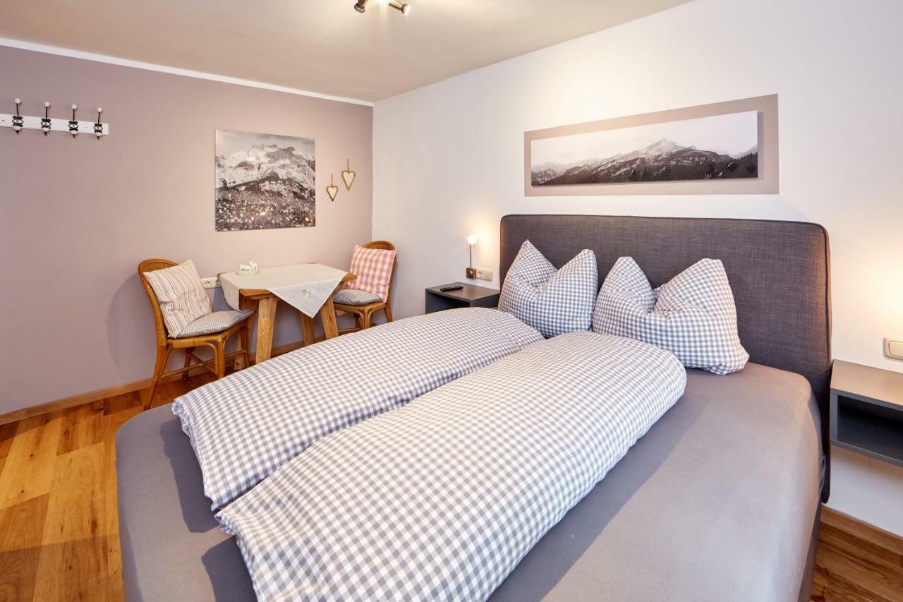 Ferienwohnung Graseck การ์มิช-พาร์เทนเคียร์เชน ภายนอก รูปภาพ